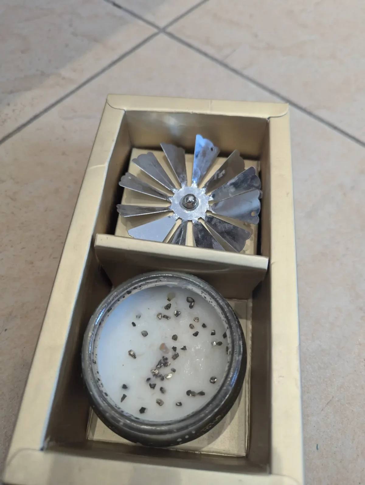 Sparkling Silver Candle and Windmill Set2 scaled