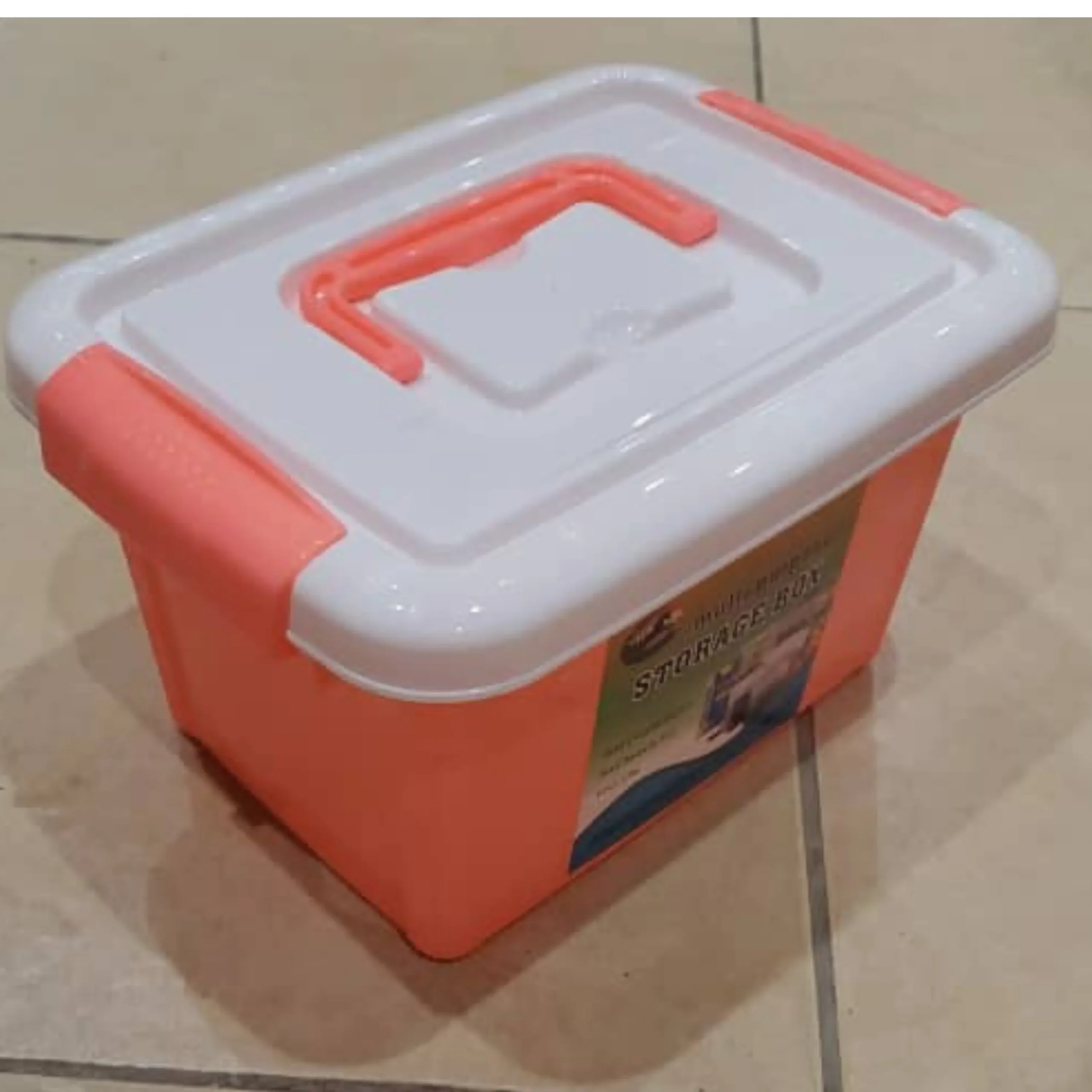 Plastic Container 2 scaled